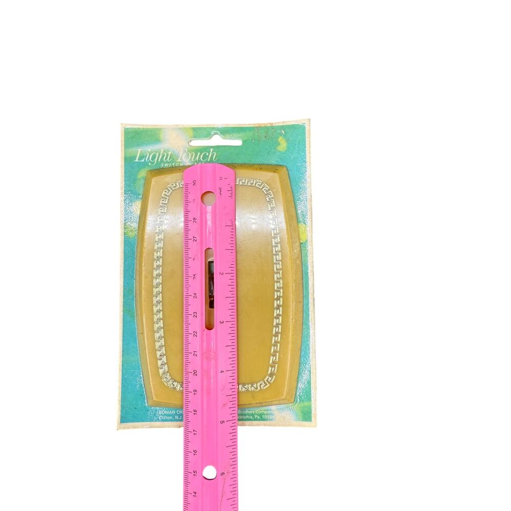 🤎 Light Touch Tan Gold Switch Plate Vintage Retro Wall Cover Home Decor NOS - Picture 2 of 2